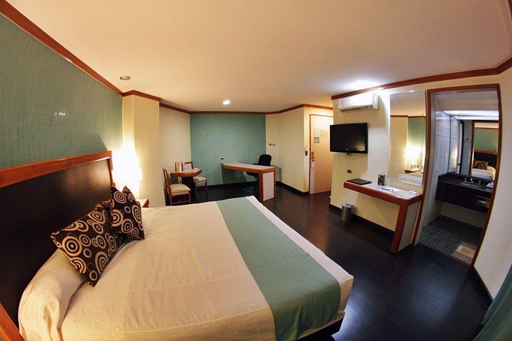 Hotel Abastos Plaza Mexico By Eksteriør billede